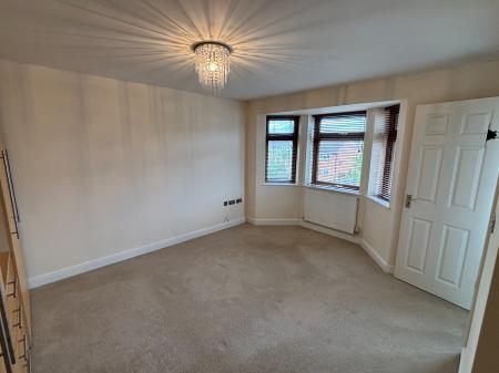 4 bedroom Detached house to let in Wadborough Road, Norton, WR5