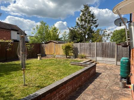 4 bedroom Detached house to let in Wadborough Road, Norton, WR5