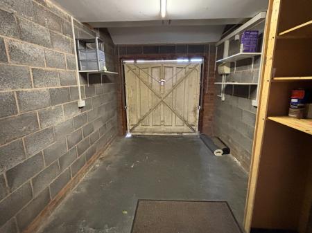 4 bedroom Detached house to let in Wadborough Road, Norton, WR5