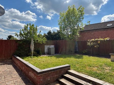 4 bedroom Detached house to let in Wadborough Road, Norton, WR5
