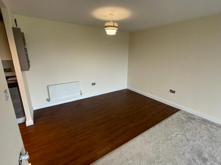 2 bedroom Apartment to let in Aston Court, Diglis, Worcester, WR5