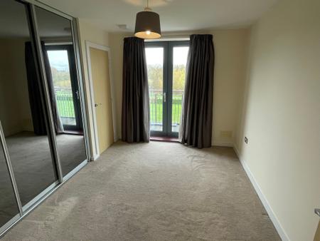 2 bedroom Apartment to let in Aston Court, Diglis, Worcester, WR5