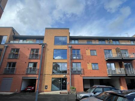 2 bedroom Apartment to let in Aston Court, Diglis, Worcester, WR5