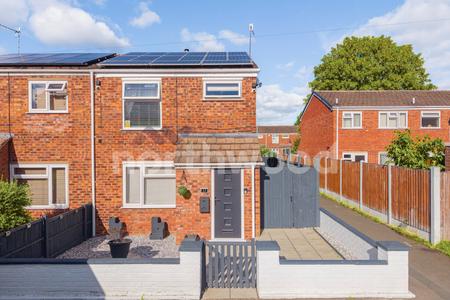 3 bedroom Semi-detached house for sale in Colesborne Close, Worcester, WR4