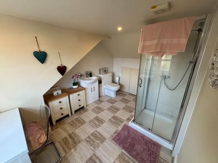 4 bedroom Detached house to let in Swan Drive, Droitwich, WR9