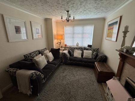 4 bedroom Detached house to let in Swan Drive, Droitwich, WR9