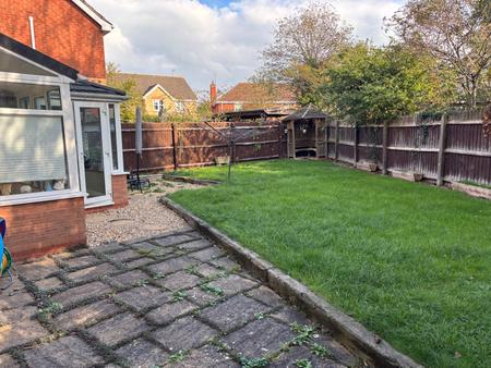 4 bedroom Detached house to let in Swan Drive, Droitwich, WR9