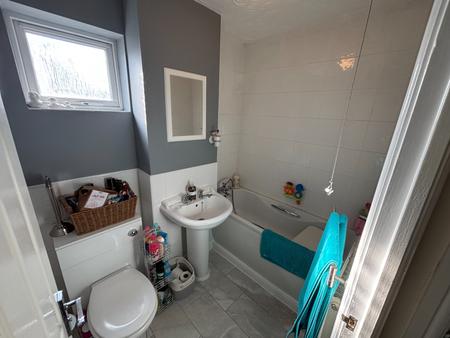 4 bedroom Detached house to let in Swan Drive, Droitwich, WR9
