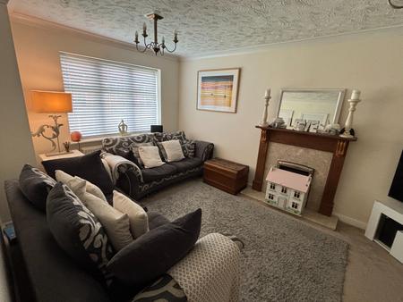 4 bedroom Detached house to let in Swan Drive, Droitwich, WR9
