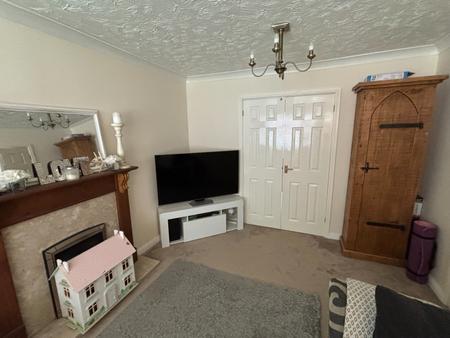 4 bedroom Detached house to let in Swan Drive, Droitwich, WR9