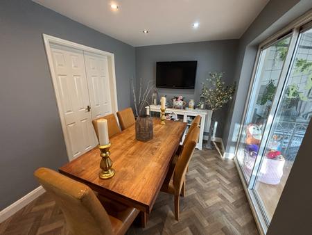 4 bedroom Detached house to let in Swan Drive, Droitwich, WR9