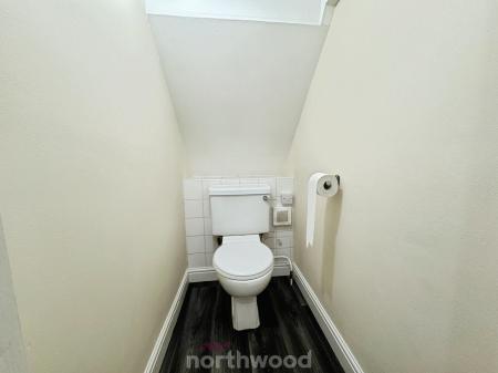 4 bedroom Semi-detached house to let in High Hazel Road, Moorends, Doncaster, DN8