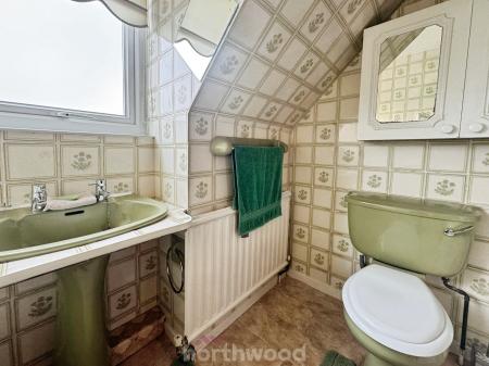 2 bedroom Semi-detached house for sale in Alder Grove, Moorends, Doncaster, DN8