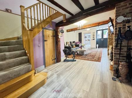 4 bedroom Coach House for sale in Bridge Street, Thorne, Doncaster, DN8