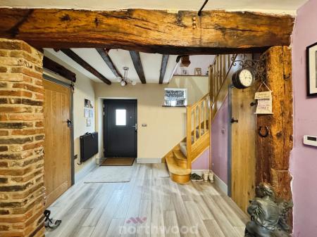 4 bedroom Coach House for sale in Bridge Street, Thorne, Doncaster, DN8