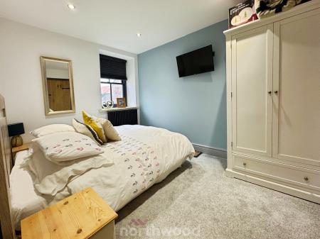 4 bedroom Coach House for sale in Bridge Street, Thorne, Doncaster, DN8