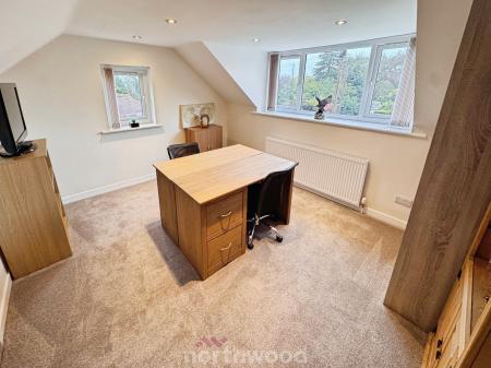 3 bedroom Detached bungalow for sale in Dorothy Avenue, Thorne, Doncaster, DN8