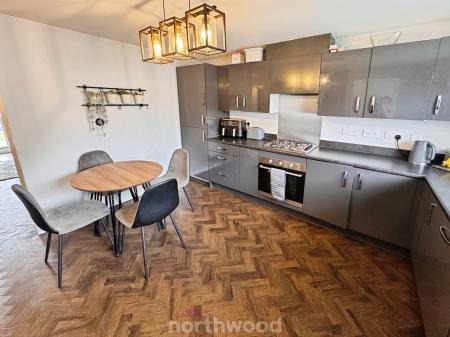 3 bedroom Semi-detached house for sale in Garratt Way, Thorne, Doncaster, DN8