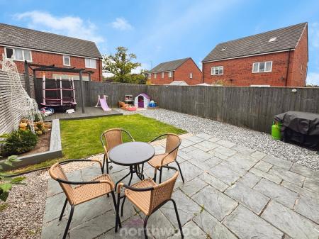 3 bedroom Semi-detached house for sale in Garratt Way, Thorne, Doncaster, DN8