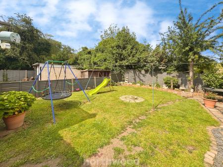 3 bedroom Detached house for sale in Hatfield Road, Thorne, Doncaster, DN8