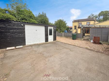 3 bedroom Detached house for sale in Hatfield Road, Thorne, Doncaster, DN8