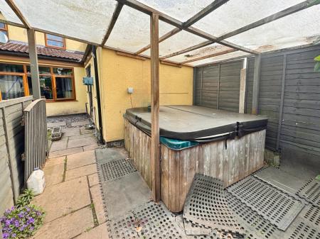 3 bedroom Detached house for sale in Hatfield Road, Thorne, Doncaster, DN8