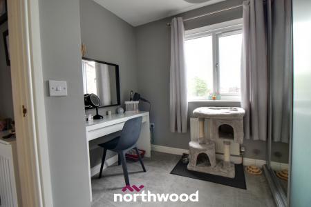 4 bedroom Detached house for sale in Kingsmede, Moorends, Doncaster, DN8