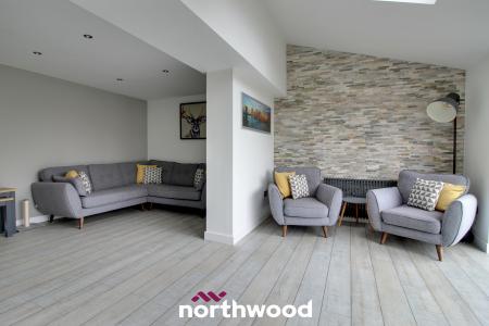 4 bedroom Detached house for sale in Kingsmede, Moorends, Doncaster, DN8