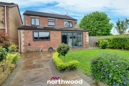 4 bedroom Detached house for sale in Kingsmede, Moorends, Doncaster, DN8
