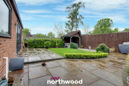 4 bedroom Detached house for sale in Kingsmede, Moorends, Doncaster, DN8