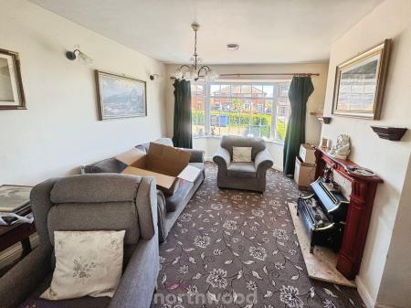 2 bedroom Detached bungalow for sale in Kirton Lane, Thorne, Doncaster, DN8