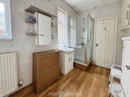 2 bedroom Detached bungalow for sale in Kirton Lane, Doncaster, Doncaster, DN8