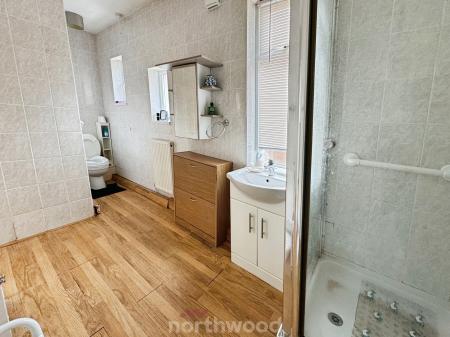 2 bedroom Detached bungalow for sale in Kirton Lane, Thorne, Doncaster, DN8