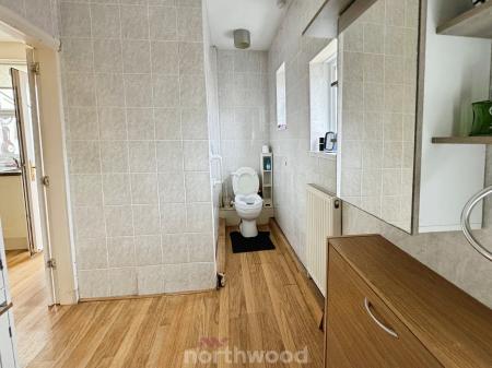 2 bedroom Detached bungalow for sale in Kirton Lane, Thorne, Doncaster, DN8