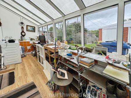 2 bedroom Detached bungalow for sale in Kirton Lane, Thorne, Doncaster, DN8