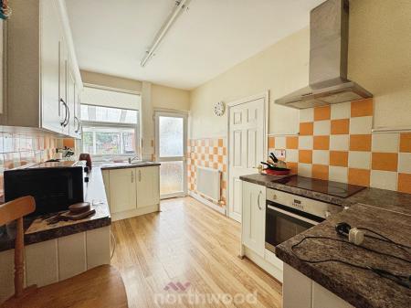 2 bedroom Detached bungalow for sale in Kirton Lane, Thorne, Doncaster, DN8