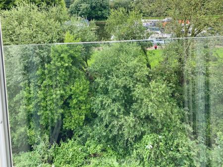 2 bedroom Apartment for sale in Moorings Drive, Thorne, Doncaster, DN8