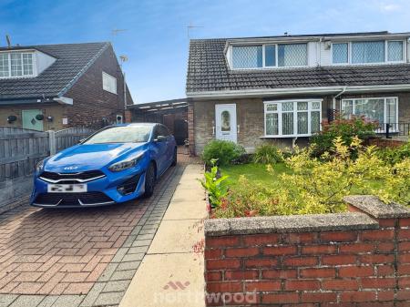 2 bedroom Semi-detached house for sale in Newholme Drive, Moorends, Doncaster, DN8