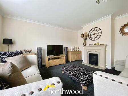 3 bedroom Semi-detached bungalow for sale in Redland Crescent, Thorne, DN8