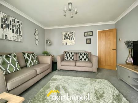 3 bedroom Semi-detached bungalow for sale in Redland Crescent, Thorne, DN8
