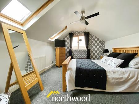 3 bedroom Semi-detached bungalow for sale in Redland Crescent, Thorne, DN8