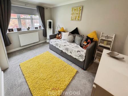 3 bedroom Detached bungalow for sale in South End, Thorne, Doncaster, DN8