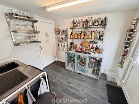 3 bedroom Detached bungalow for sale in South End, Thorne, Doncaster, DN8