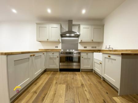 2 bedroom Town house for sale in Spring Cottages, Sugar Mill Ponds, Rawcliffe Bridge, Goole, DN14