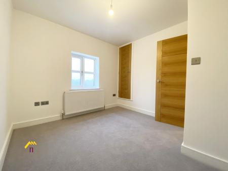 2 bedroom Town house for sale in Spring Cottages, Sugar Mill Ponds, Rawcliffe Bridge, Goole, DN14