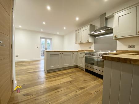 2 bedroom Town house for sale in Spring Cottages, Sugar Mill Ponds, Rawcliffe Bridge, Goole, DN14