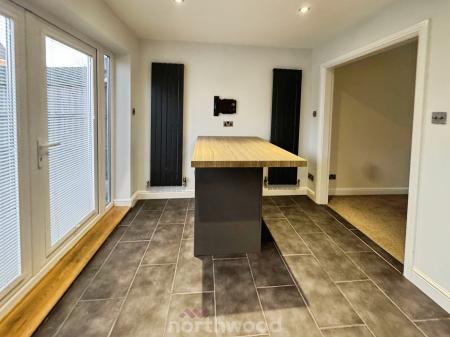 3 bedroom Semi-detached house for sale in St Michaels Close, Thorne, Doncaster, DN8