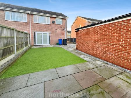 3 bedroom Semi-detached house for sale in St Michaels Close, Thorne, Doncaster, DN8