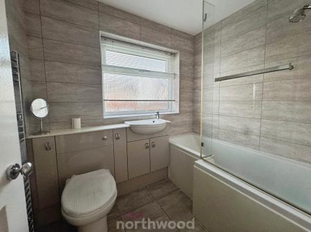3 bedroom Semi-detached house for sale in St Michaels Close, Thorne, Doncaster, DN8
