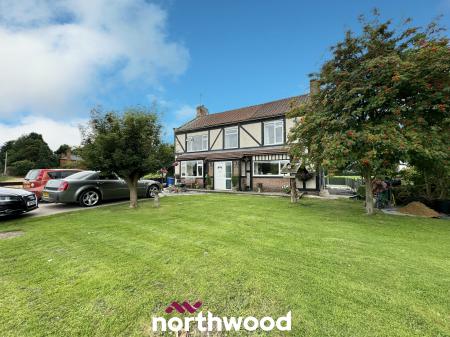 3 bedroom Detached house for sale in Swinefleet Road, Swinefleet, Goole, DN14